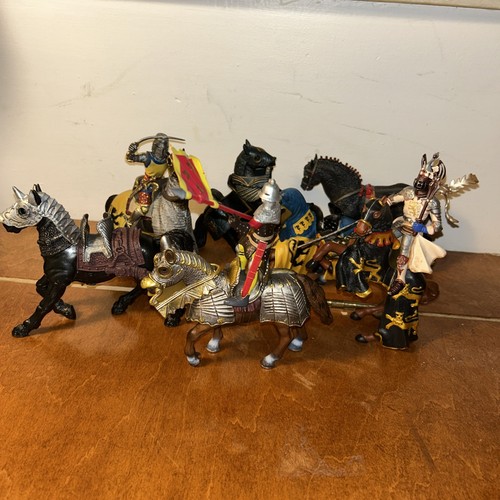 Medieval horse knight lot - horse,