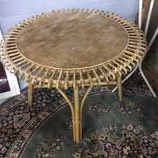 Table basse en rotin année 50 ou 60 style Janine Abraham haut 54 diam 72 cm