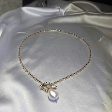 collier très raffiné perles