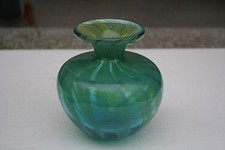 gros Vase boule en pate de Verre signé M DINA vert et jaune