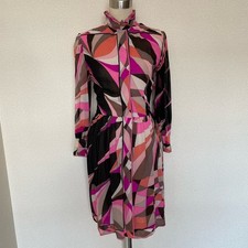 Robe vintage col haut manches