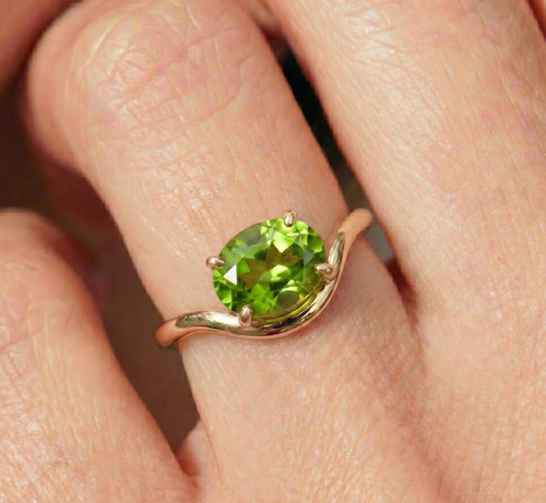 Bague péridot vert remplie