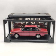 DNA Collectibles 1/18 Volvo