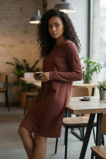 Robe pull rouge foncé à