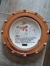 1 Assiette murale décorative en cuivre + assiette porcelaine  occasion