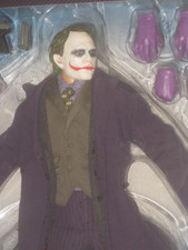 THE JOKER 1:6 SCALE DELUXE COLLECTOR FIGURE Coffret figurine de Joker non ouvert