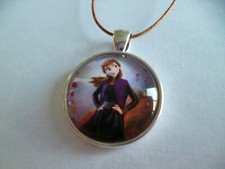 collier argent cabochon Anna reine des neiges 2, pochette cadeau offerte