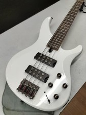 Guitare basse électrique