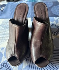 SUPERBES MULES ANDRÉ T.38 CUIR MARRON COMPENSÉES HAUT TALON DÉCORÉS TBE