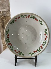 assiette passoire égouttoir faisselle Fromage Fraise Salins Grès déco cuisine
