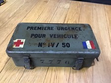 Boîte En Métal , Premiere