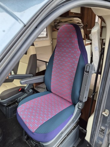 Adapté ford transit - À,