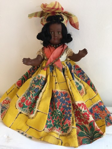 Ancienne petite poupée noire - ancienne,