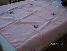 Ancienne petite nappe rose