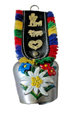 Ancienne cloche avec lanière