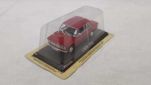 Lada 1500 rouge - lada,