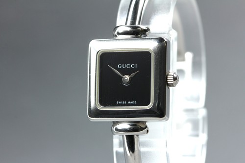 Presque comme neuve montre - [presque,
