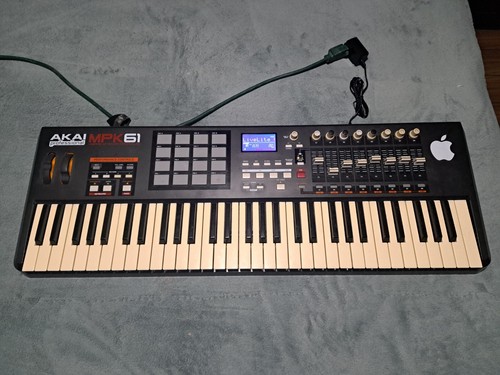 Akai mpk61 midi keyboard - mpk61,