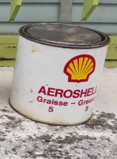 * boite de graisse SHELL