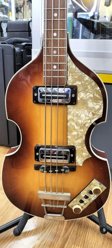Guitare basse électrique