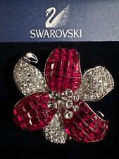 TRES BELLE BROCHE FANTAISIE SIGNEE SVAROVSKI  EN FORME DE FLEUR  DANS SON ECRIN