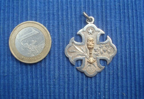 B33 médaille communion - médaille, croix