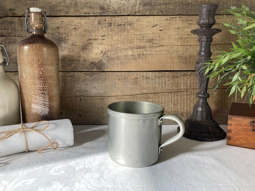 1025 ancienne tasse - ancienne,