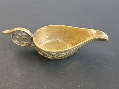 Cendrier navette en bronze - navette,