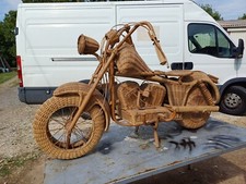 Moto Harley Davidson en Osier par Tom Dixon