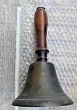 Ancienne cloche scolaire ou