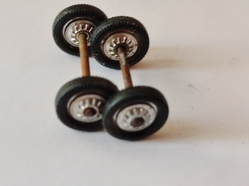 Norev ancien 2 essieux - 1/43,
