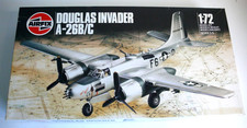 KIT AIRFIX  ANCIEN  DOUGLAS INVADER  1/72è    COMPLET   34x16cm   1987   SÉRIE 5
