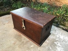 Coffre de voyage en camphrier