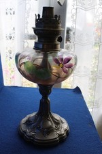 Lampe à pétrole ancienne en verre émaillé (style legras) régule