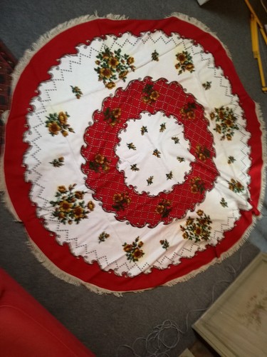 Nappe ronde ancienne