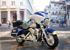 Maisto 1/18 Harley Virginia State Police Police moto grise/marine américaine