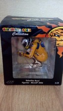 figurine Valentino Rossi moto gp rituel 2006 au 1/12 éme minichamps yamaha agv