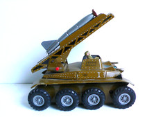 JOUSTRA AUTO-MITRAILLEUSE À FEU  BON ÉTAT  Lg 26 cm  REF 717  BEL ÉTAT   1960