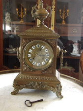 PENDULE EN BRONZE XIX COMPLETE