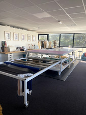 Table de Coupe Industrielle Vintage - Industrial Cutting Table – Wood & Steel