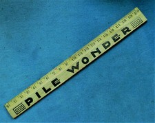 Ancienne règle en bois