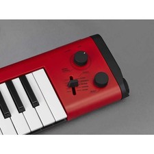 Clavier de piano rouge YAMAHA