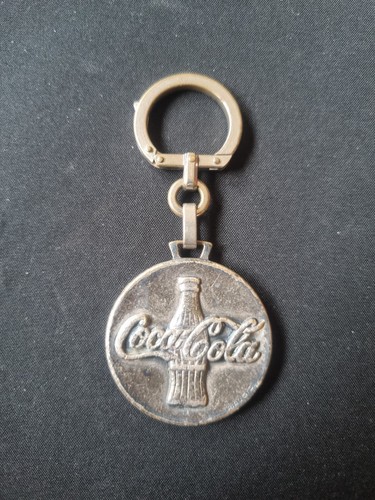 Ancien porte clés coca - ,