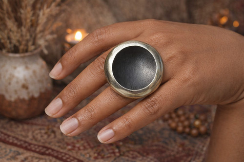 Bague large ébène - et, métal