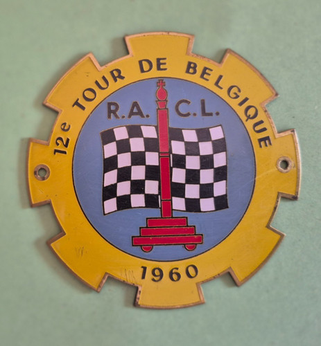 Badge calandre 12 éme - badge,