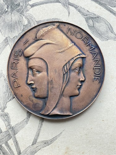 Ancienne médaille bronze - médaille,