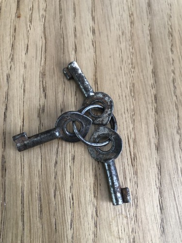 Petites clés creuses de - petites,