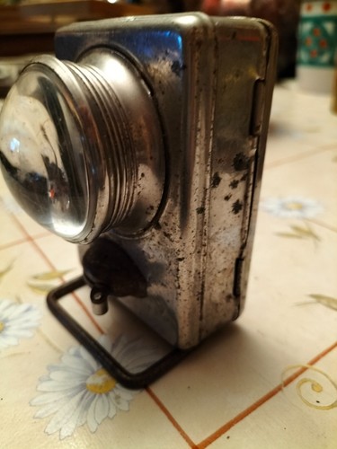 Tres ancienne lampe - tres,