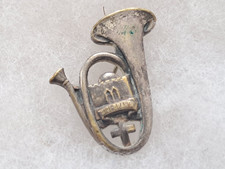 Un insigne militaire  " 8° Bataillon de Chasseurs à Pied ".