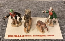 QUIRALU / LE CIRQUE / 2 CLOWNS AUGUSTE EN VESTE NOIRE Et Verte Zèbre Singe